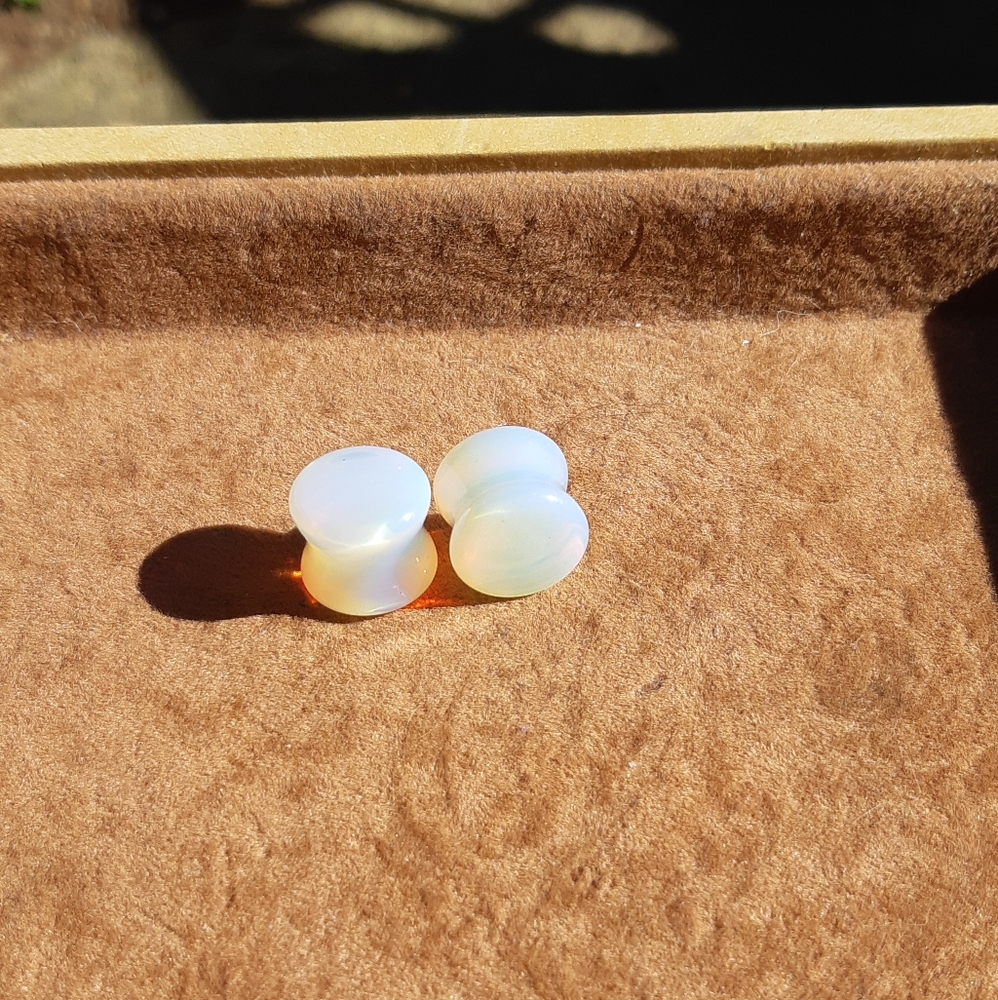 12mm Opal Ear Plugs NWOT